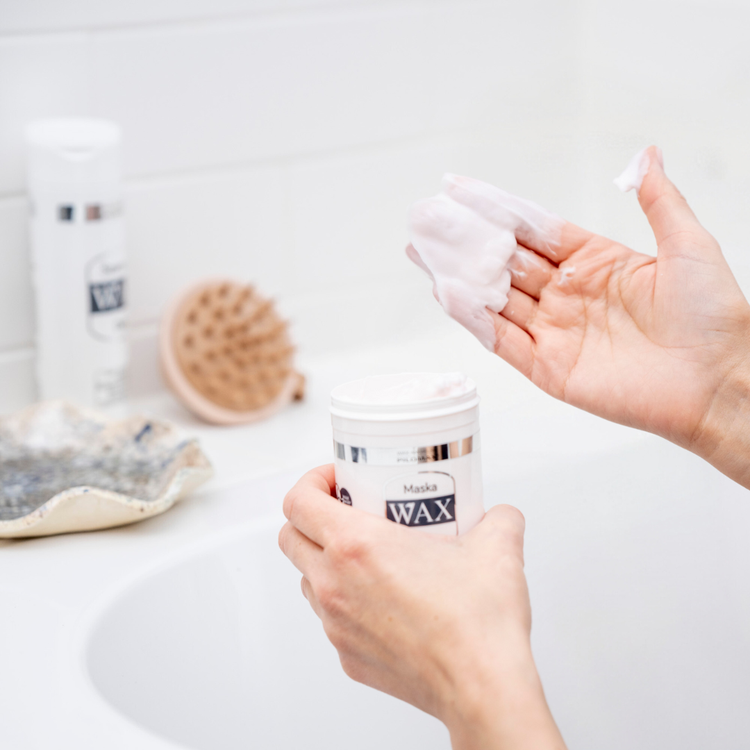 Maska nawilżająca na wypadanie włosów ciemnych, niefarbowanych WAX HENNA 240ml