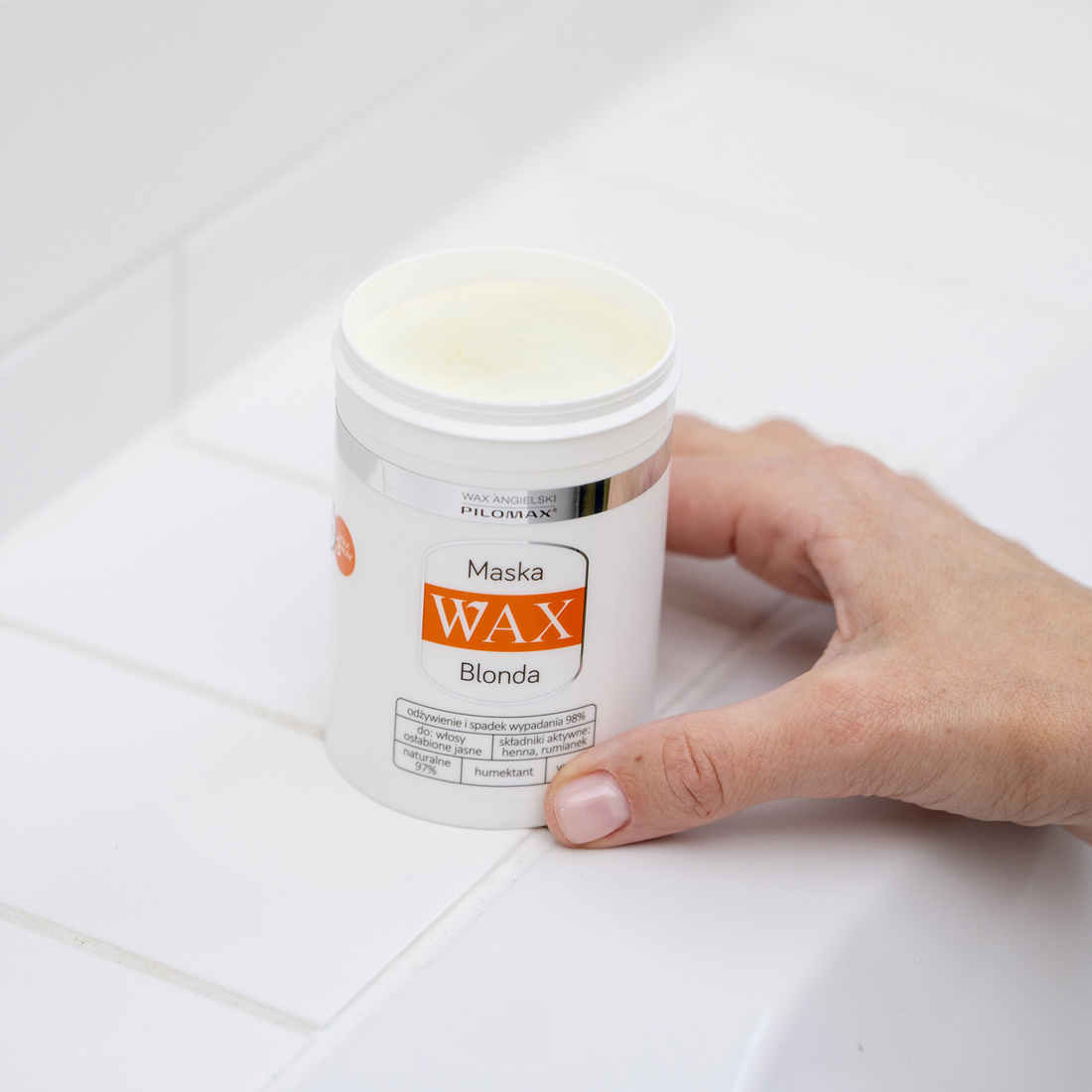 Maska nawilżająca na wypadanie do włosów blond, niefarbowanych WAX BLONDA 240ml