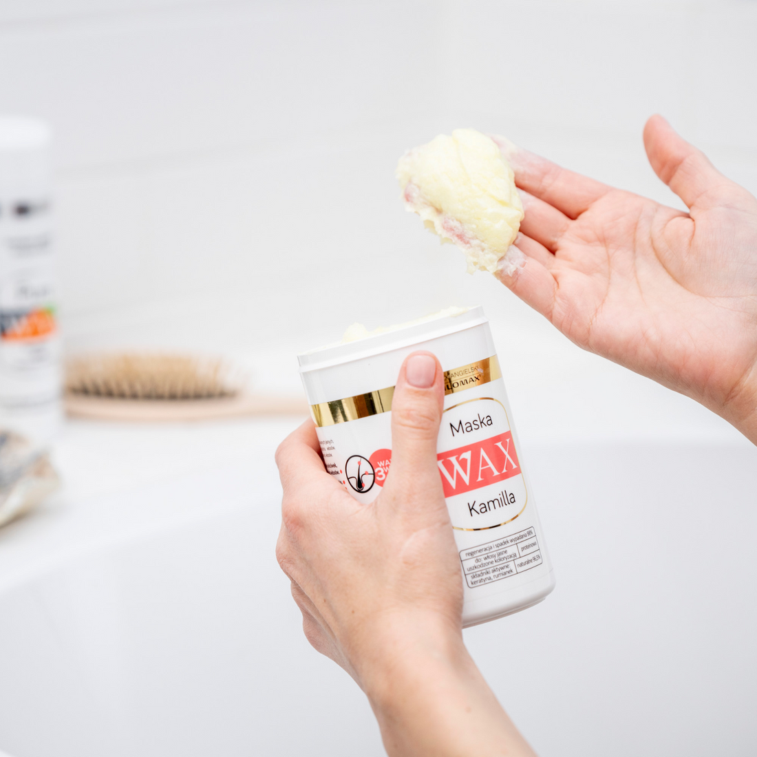 Maska wygładzająca i nawilżająca do włosów farbowanych jasnych WAX KAMILLA 480ml