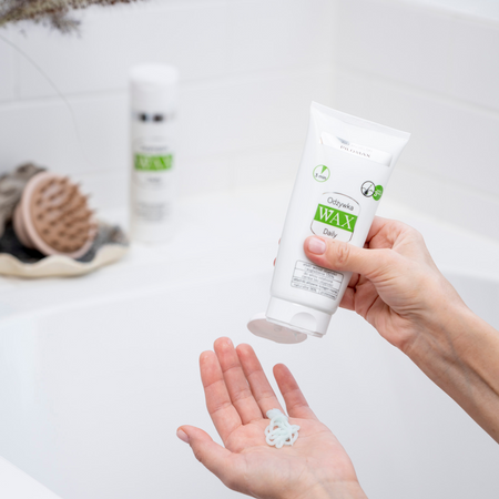 Odżywka nawilżająca do włosów cienkich niefarbowanych z kolagenem WAX DAILY 200ml